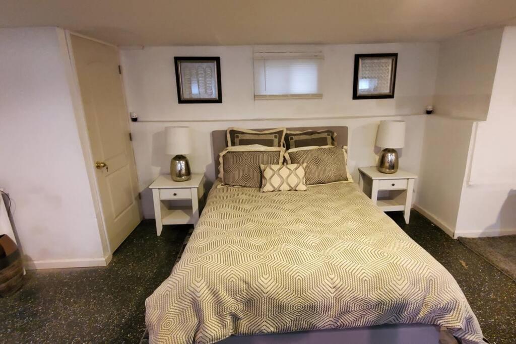 Cozy Studio; Lower Level Unit New York Extérieur photo